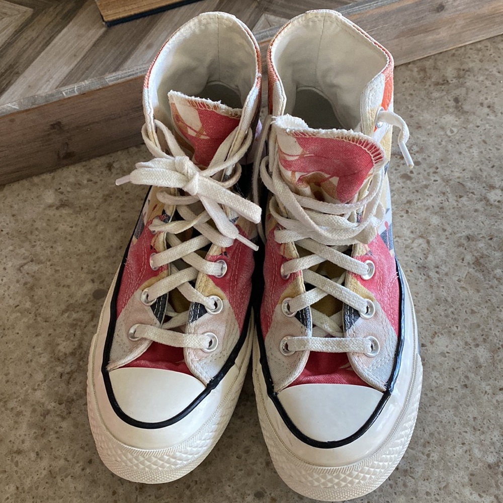 Women Converse - Picture 3 of 9